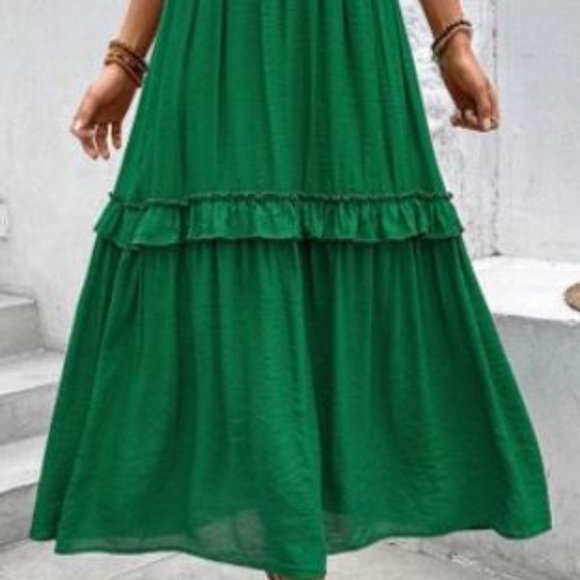 Green V-Neck Flutter-Sleeve Maxi Dress - Picture 4 of 4